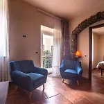 Historical Court - Di Bedero Apartmán Brezzo