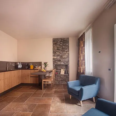 Historical Court - Di Bedero Brezzo