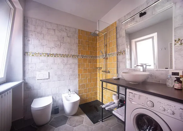 Historical Court - Di Bedero Brezzo