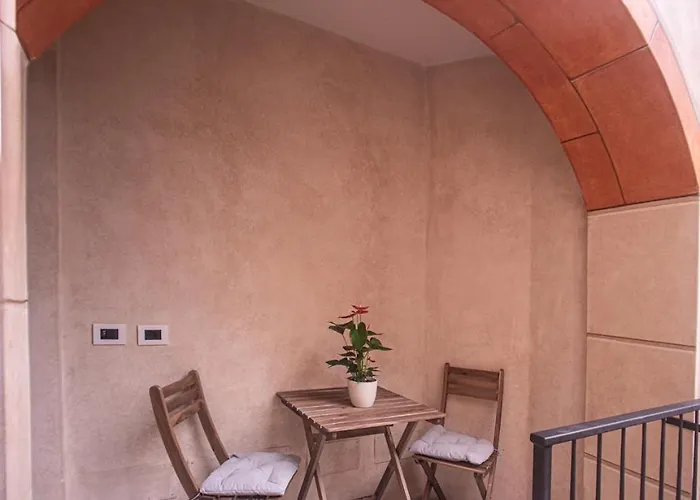 Historical Court - Di Bedero Apartment *