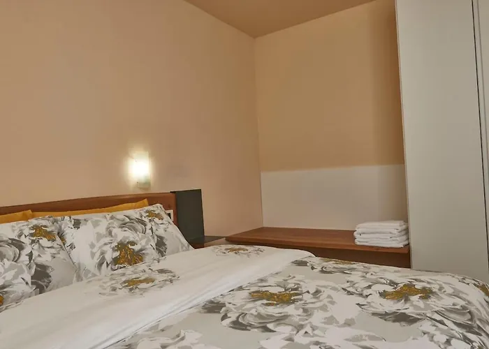 Historical Court - Di Bedero Brezzo