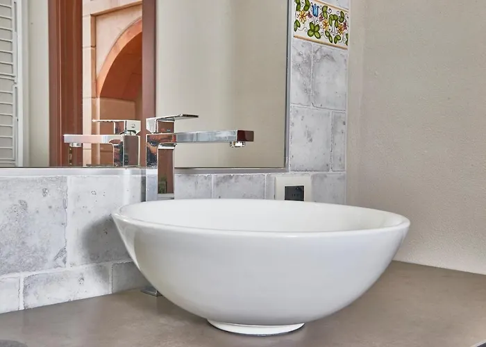 Historical Court - Di Bedero Brezzo